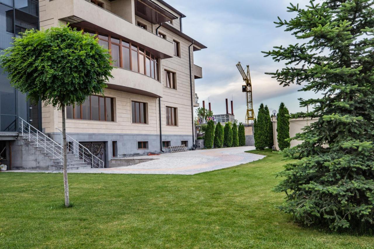 Bien Hotel Yerevan Exterior photo