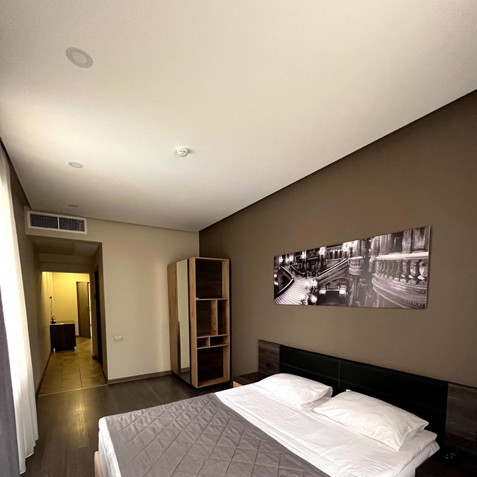 Bien Hotel Yerevan Room photo